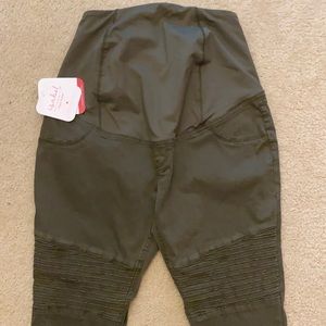 Maternity Moto Pant
